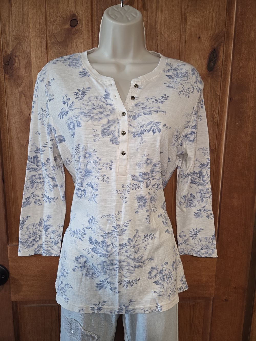 Chaps Cream & Light Blue Floral Henley 3/4-Sleeve Top